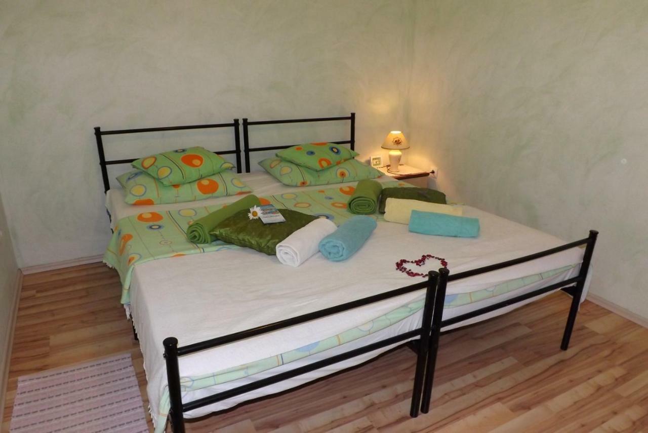 Apartmani Bubnic อูมัค ภายนอก รูปภาพ
