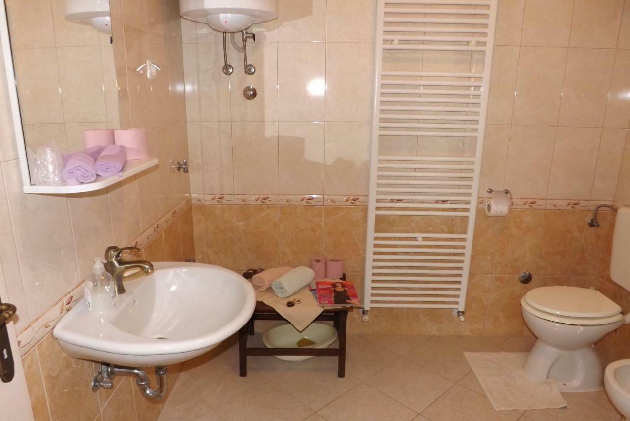 Apartmani Bubnic อูมัค ภายนอก รูปภาพ